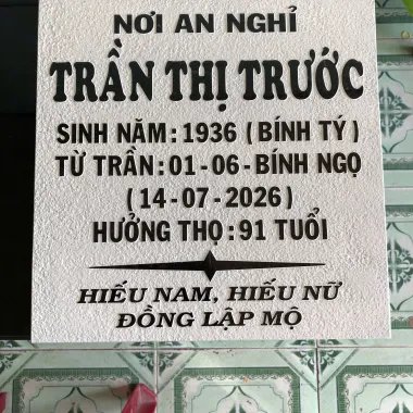 BIA ĐÁ HOA CƯƠNG