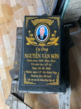 BIA ĐÁ HOA CƯƠNG