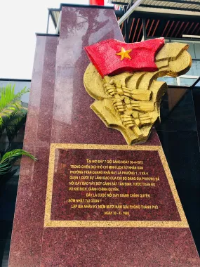 BIA ĐÁ HOA CƯƠNG